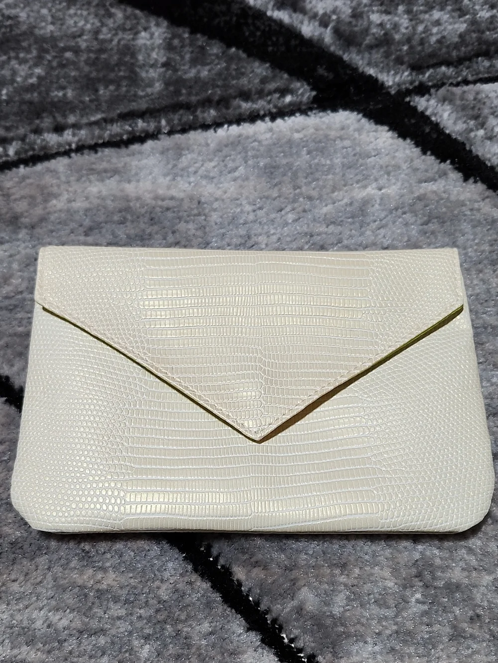JUICY COUTURE OUI TRAVEL SIZED & IPSY METALLIC FAUX-SNAKESKIN ENVELOPE SNAP BAG